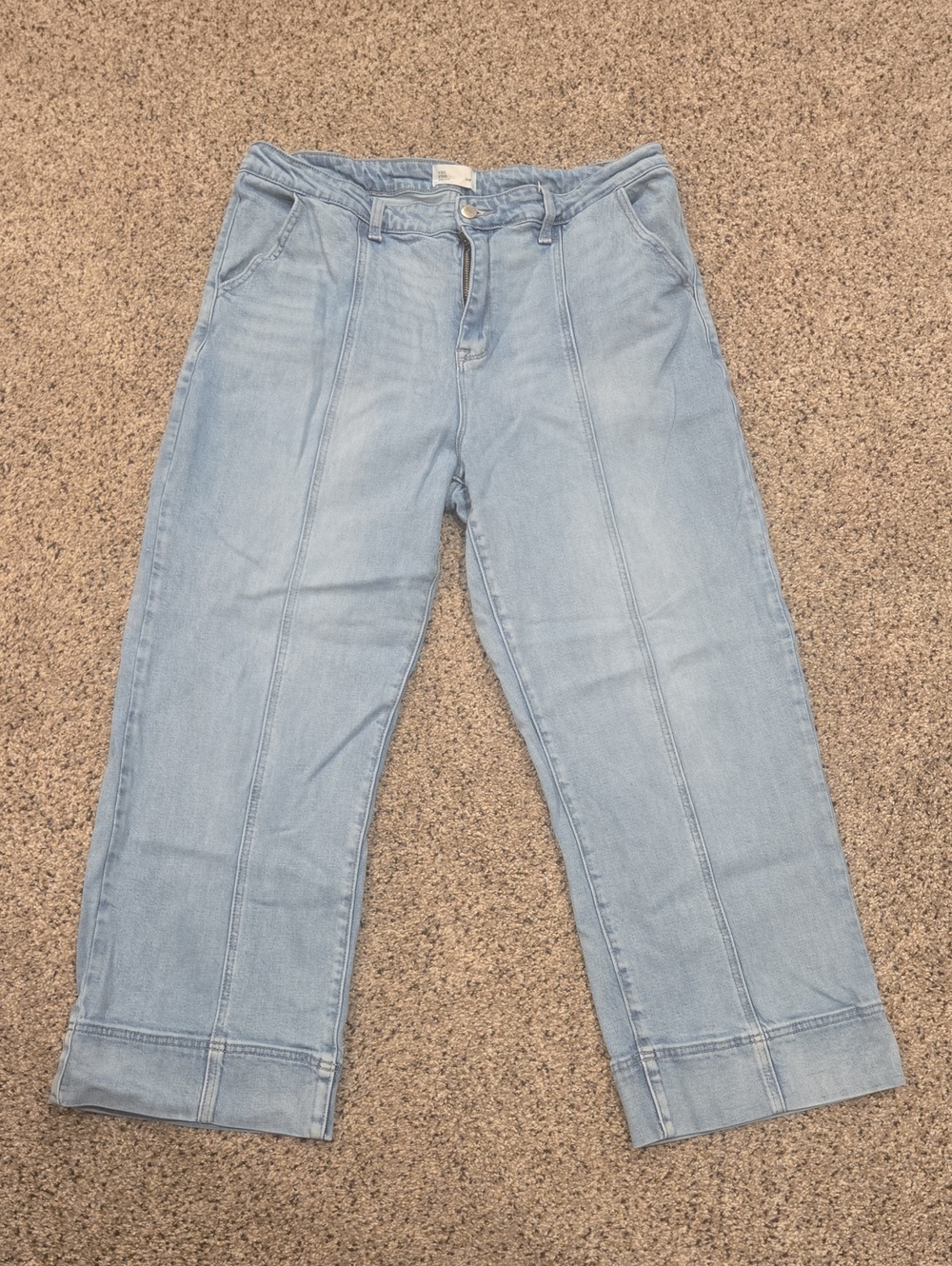 "Short Story" Jeans. Petite. 16P. Barrel jeans. High Rise, Light Blue.
